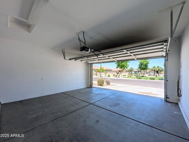 Building Photo - 3731 W St Kateri Dr