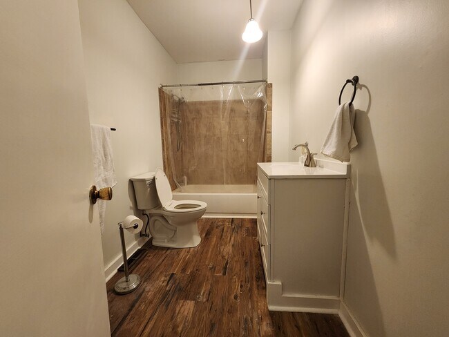 Building Photo - 6784 N Manlius Rd