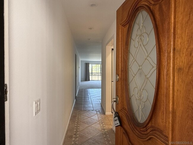 Building Photo - 2520 Clairemont Dr