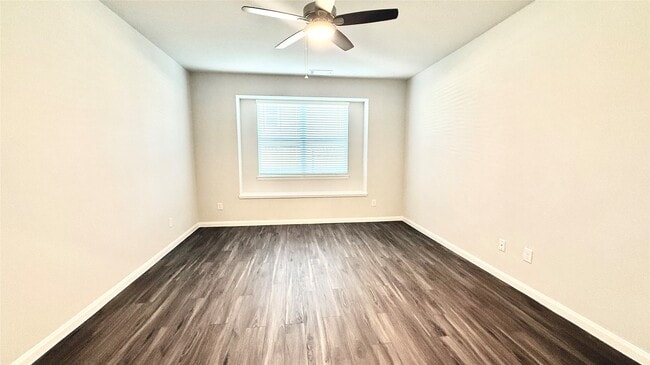 Building Photo - 2340 Mooneye Ct