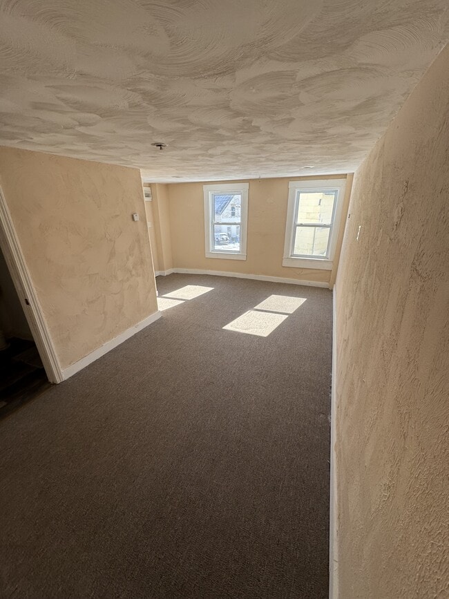 Building Photo - 62 Main St