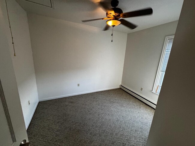 Building Photo - 337 E 2nd St