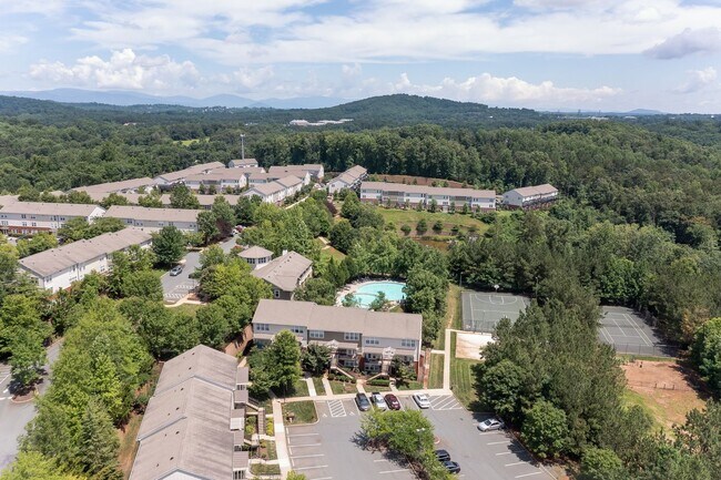 Building Photo - 3 Bedroom Flat, End unit Apartment - Available at Woodlands with $500 deposit. Ask your leasing a...