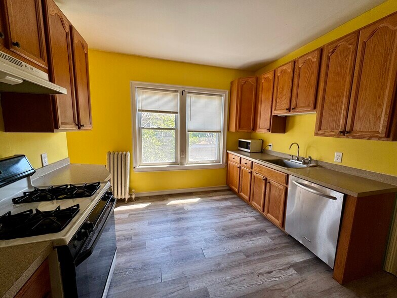 Building Photo - 86 Hilltop Ave