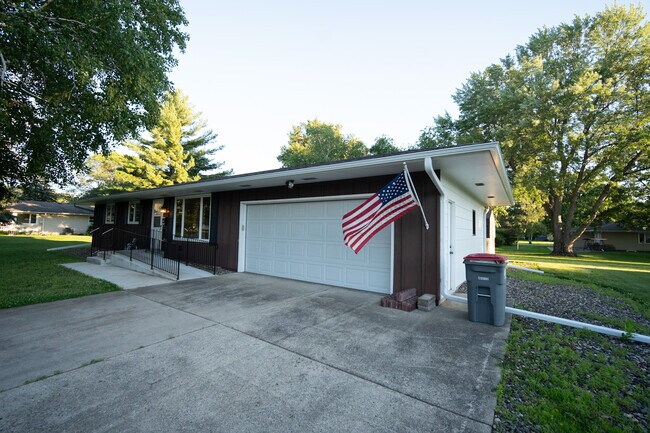 Building Photo - 1218 Aldrich Way