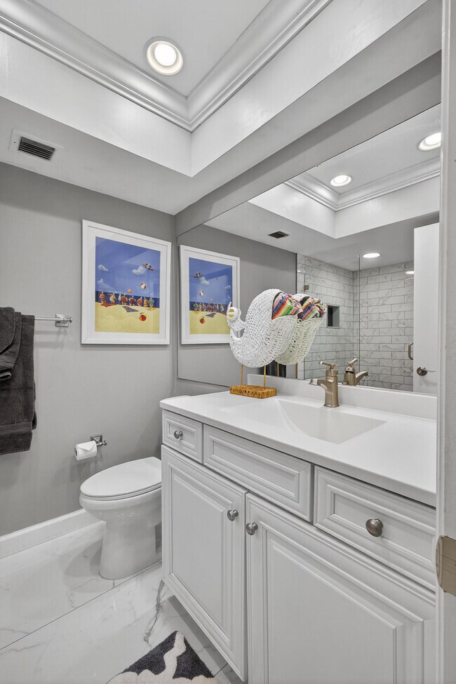 Building Photo - 605 Brackenwood Cove