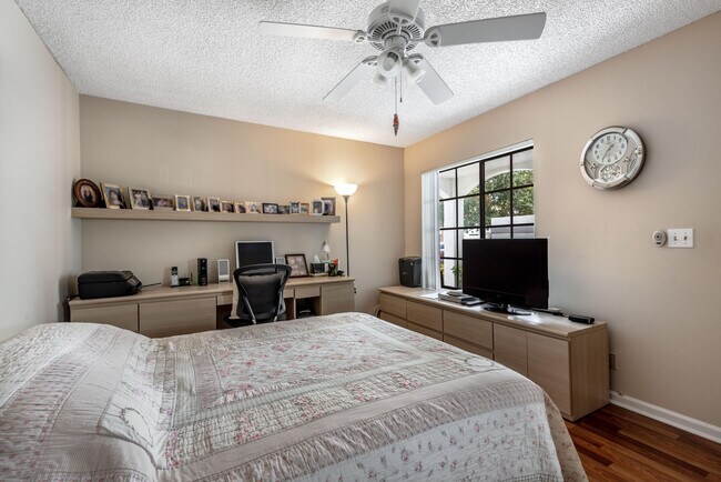 Building Photo - 15831 Loch Maree Ln