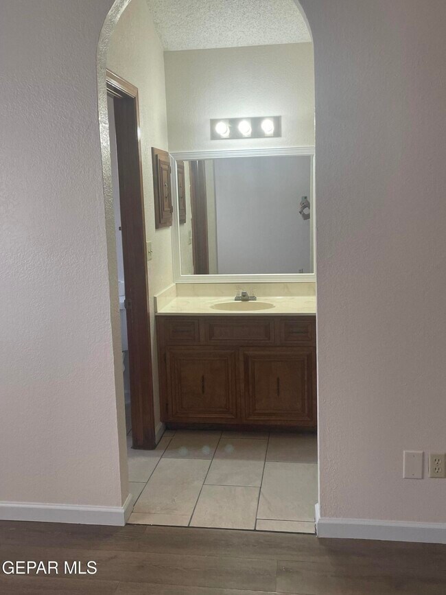 Building Photo - 761 Dorsey Dr