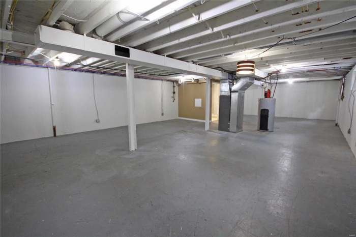 Building Photo - 8801 Chisholm Ct