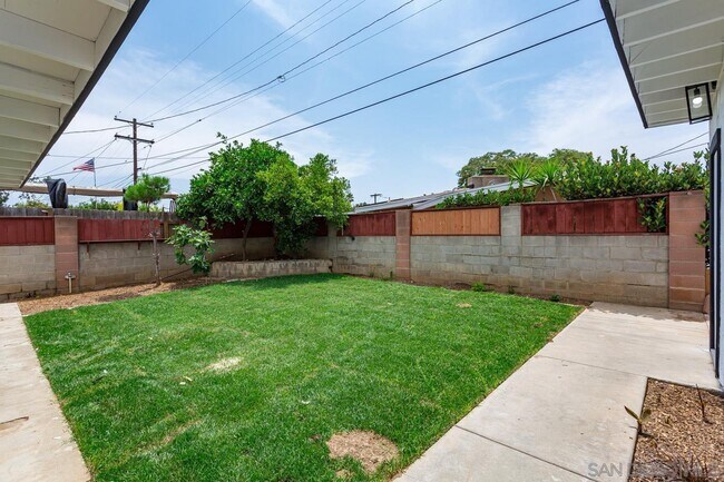 Building Photo - 534 Jeffree St