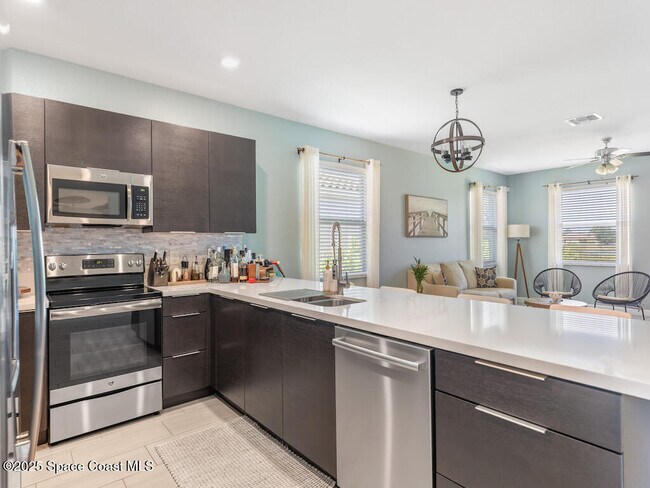 Building Photo - 1786 Berkshire Cir SW