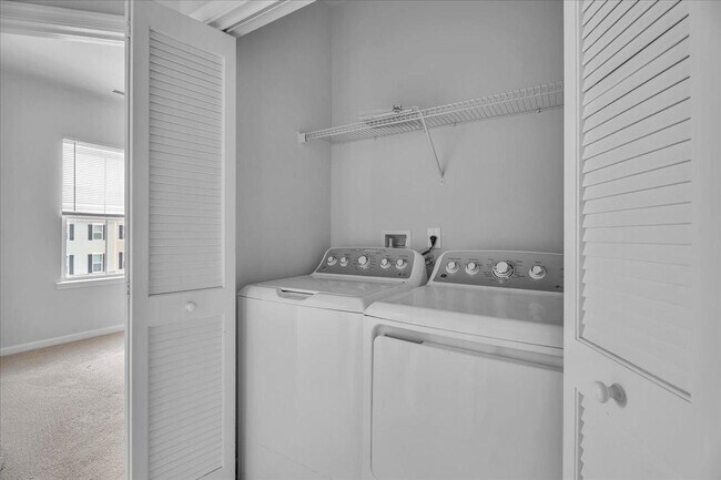 Building Photo - 7 Hamilton Ct