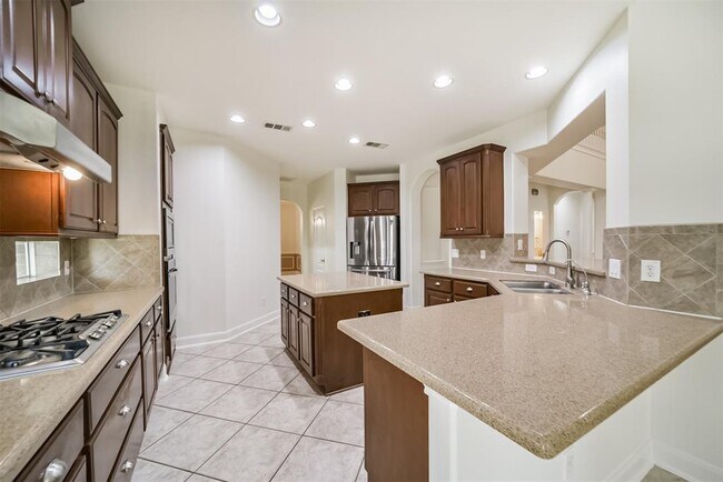 Building Photo - 14015 Falcon Heights Dr