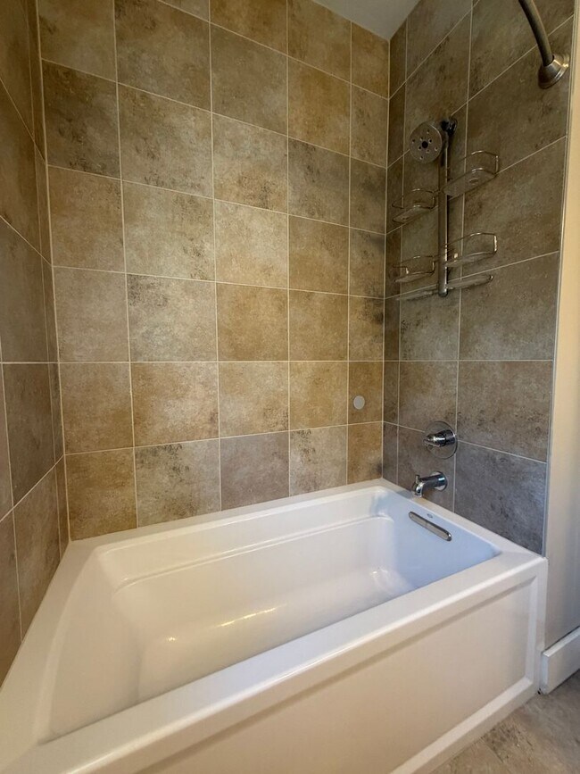 Building Photo - Three Bedroom Two Bath Ironbridge Home