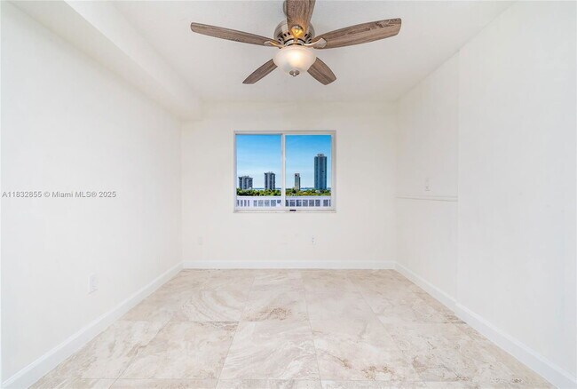 Building Photo - 280 SW 20th Rd