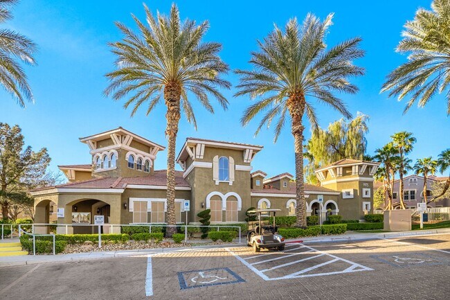 Building Photo - Stylish 2 Bedroom Condo With Community Amenities!