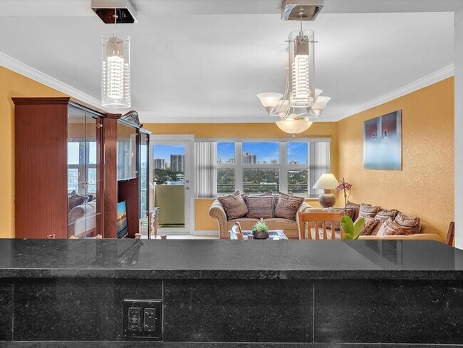 Building Photo - 401 Golden Isles Dr