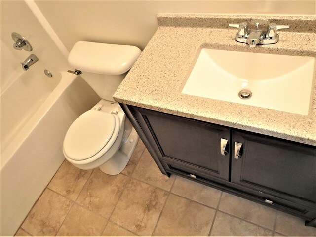 Building Photo - 5592 Lair Ln
