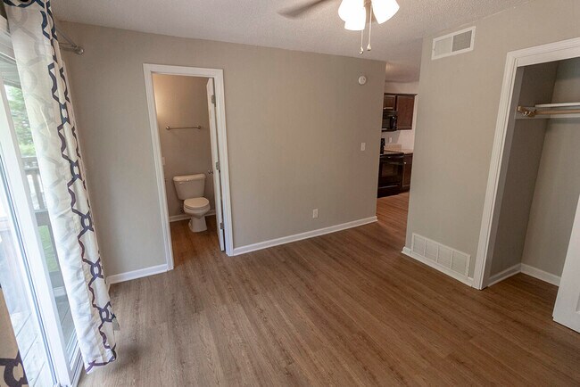 Building Photo - 105 N Garth Ave