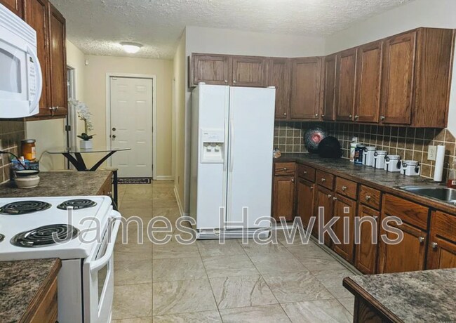 Building Photo - 22 W Cromwell St