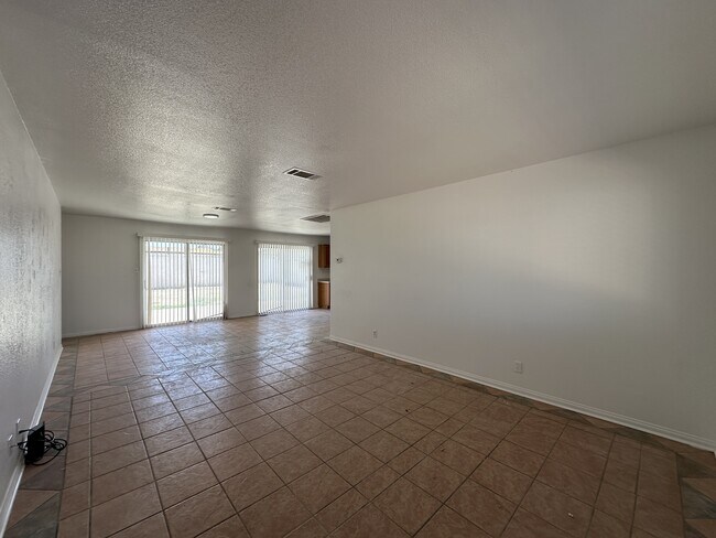 Building Photo - 6905 Singing Dunes Ln