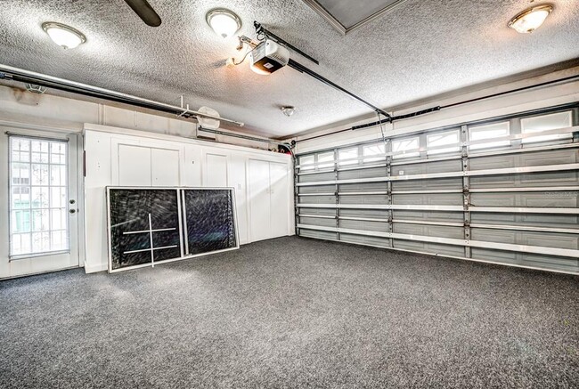 Building Photo - 12 Brentwood Ln