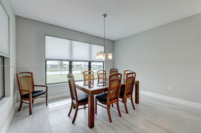 Building Photo - 11665 SW Marine Wy