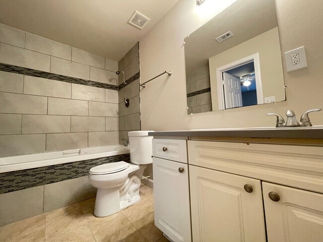 Building Photo - 7184 Alcove St