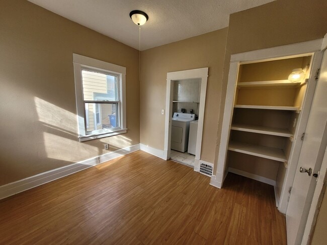 Building Photo - Two Bedroom Home with Washer/Dryer