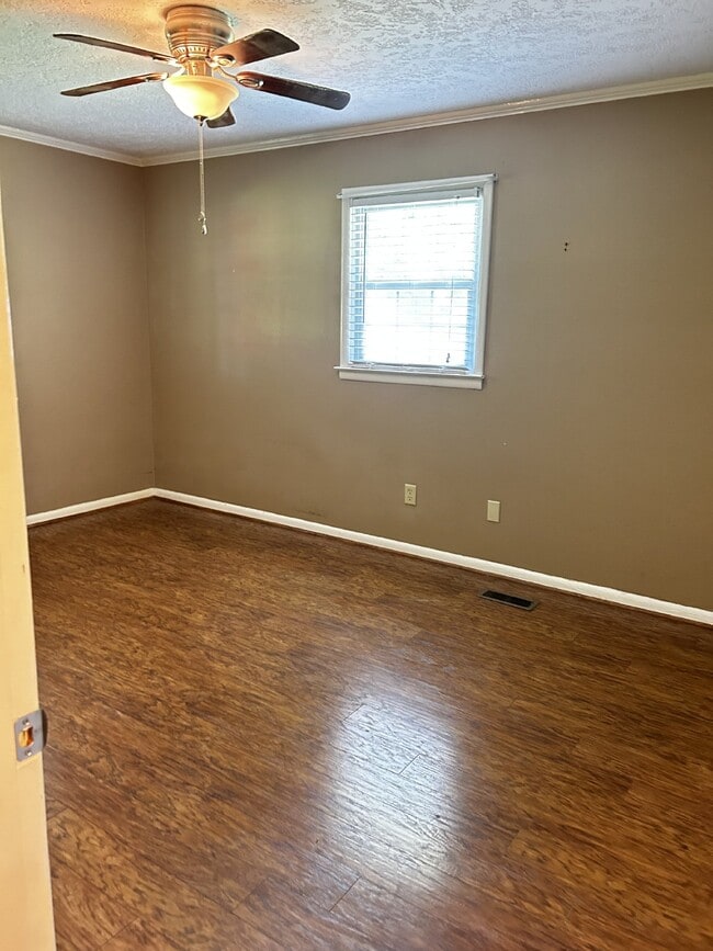 Building Photo - Charming 3 Bed, 2 Bath Rental Home in Mart...