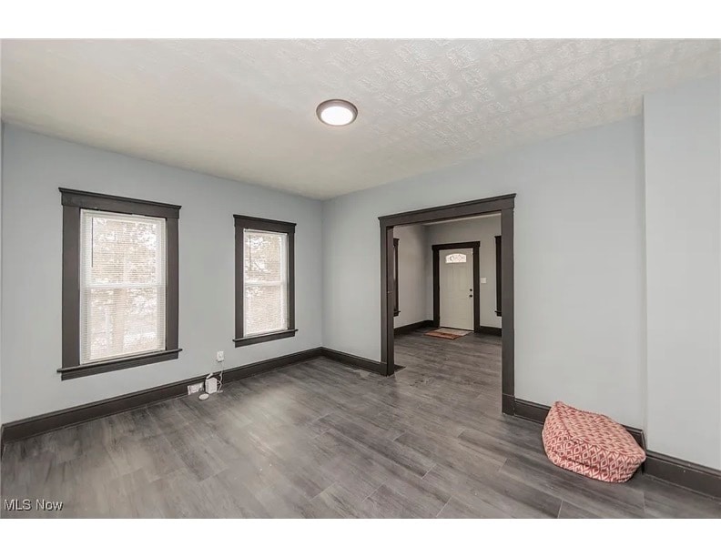 Building Photo - 1431 Rowley Ave