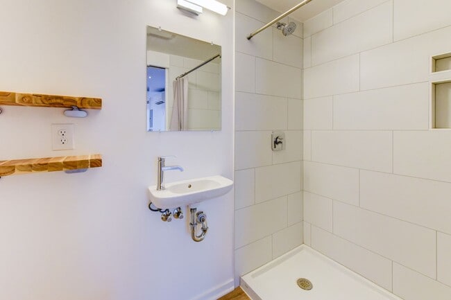 Building Photo - A Fresh, Open Home for a Relaxed Life by the Lake