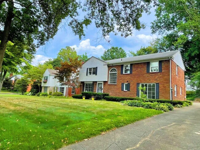 Building Photo - 309 Dorchester Rd