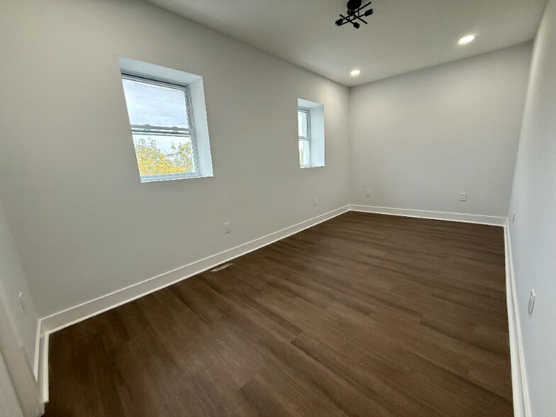 Building Photo - 3514 Reisterstown Rd
