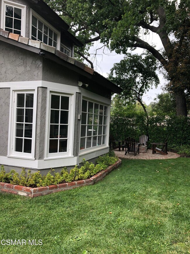 Building Photo - 4080 Meadowlark Dr