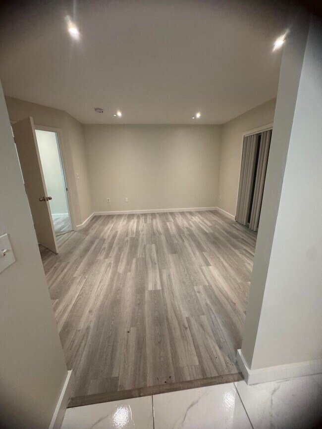 Building Photo - 20818 San Simeon Way