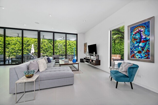 Building Photo - 5921 SW 87th St