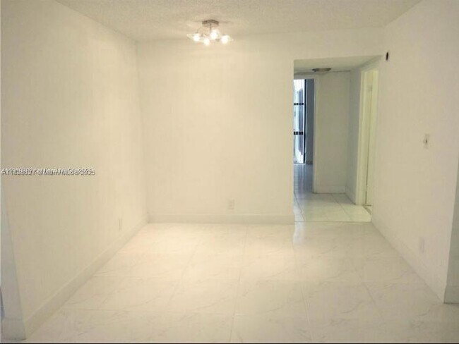 Building Photo - 17021 N Bay Rd