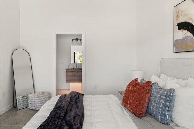 Building Photo - 870 Carver St