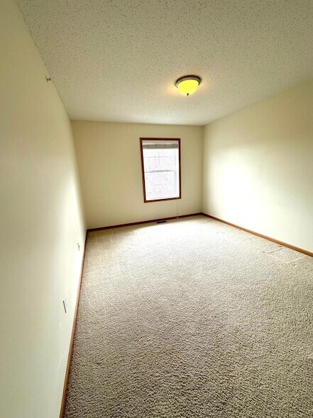 Building Photo - 15375 60th Ave N