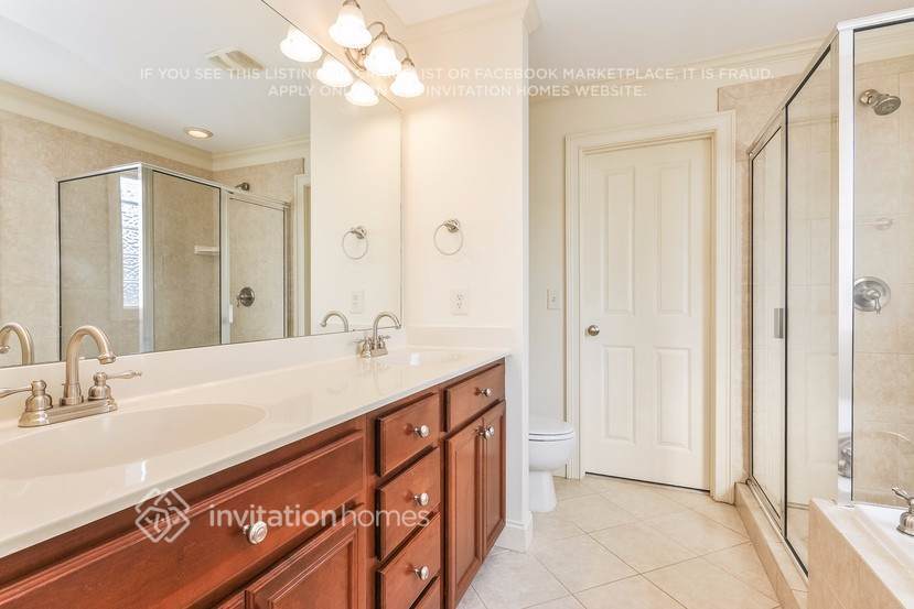Building Photo - 513 Skygrove Dr