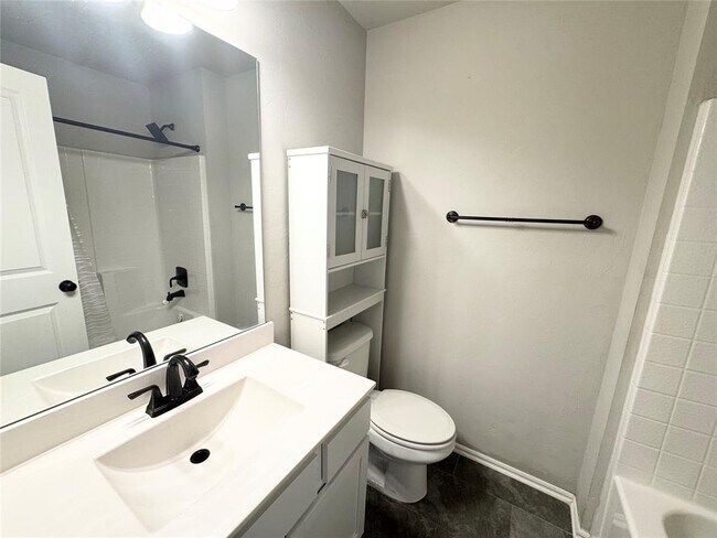 Building Photo - 11504 SW 8th Cir