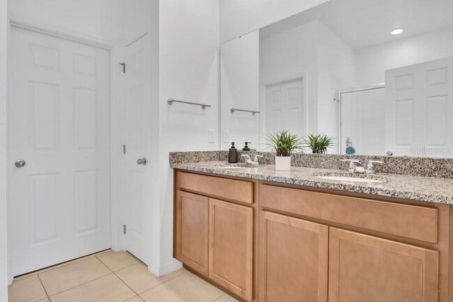 Building Photo - 3280 Canna Lily Pl