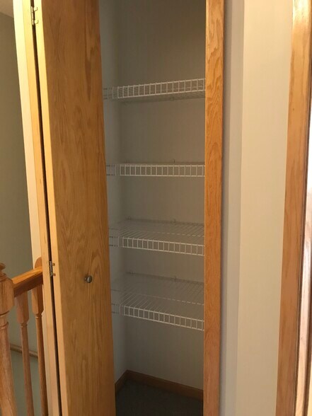 Storage - 1846 Sapphire Pt