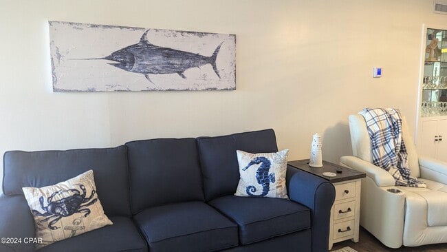 Building Photo - 4726 Bay Point Rd