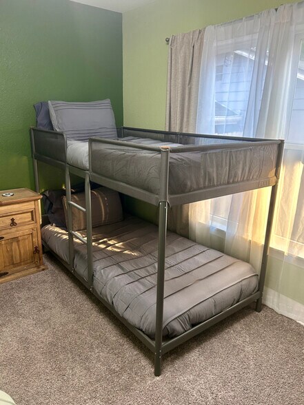 Building Photo - 222 Glass Ave