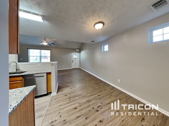 Building Photo - 138 Oak Grove Pl