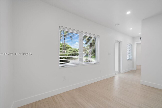 Building Photo - 1617 Washington St