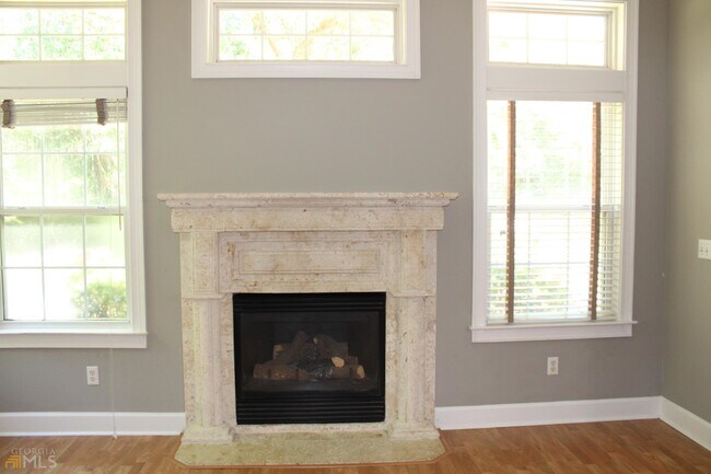 Building Photo - 203 Carrington Way