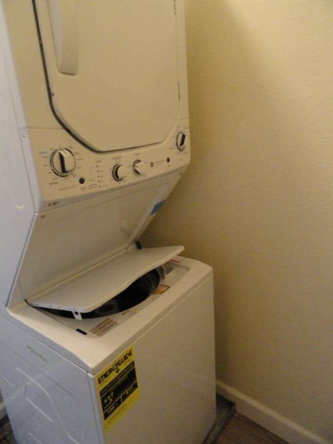 Building Photo - Carmel Valley Condo